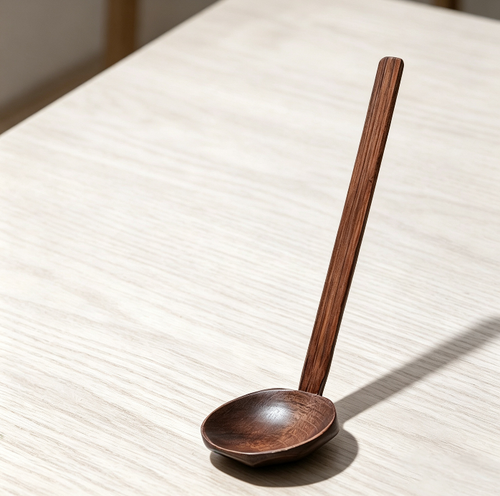 Japanese Long Handle Wooden Ramen Spoon, Turtle Shell Octagon Soup Ladle, Commercial Hot Pot Spoon for Noodle Hot Pot Malatang, Food Grade Carbonized Nanmu Wood Spoon